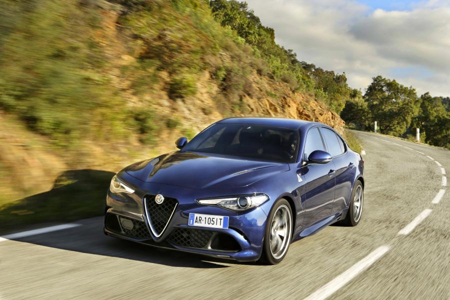  Alfa Romeo Giulia Quadrifoglio 2016 года  (WW) (фото 8 из 40)
